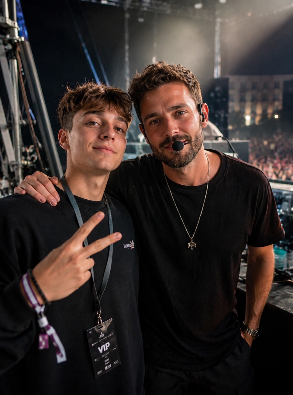 Live — Artist & Fan backstage